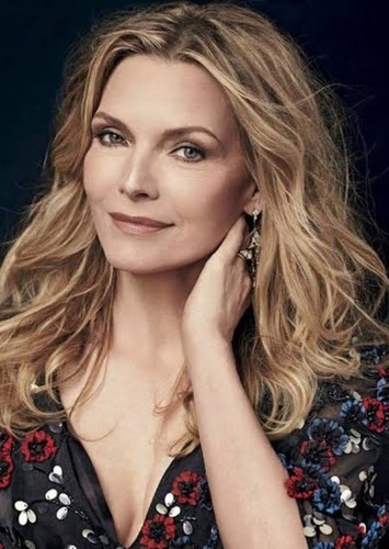 Michelle Pfeiffer photo