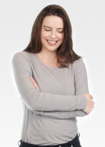 Michelle Ryan photo