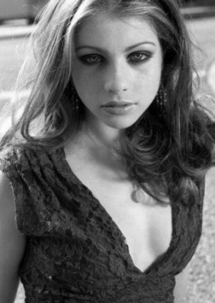 Michelle Trachtenberg photo
