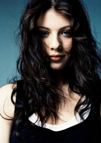 Michelle Trachtenberg photo