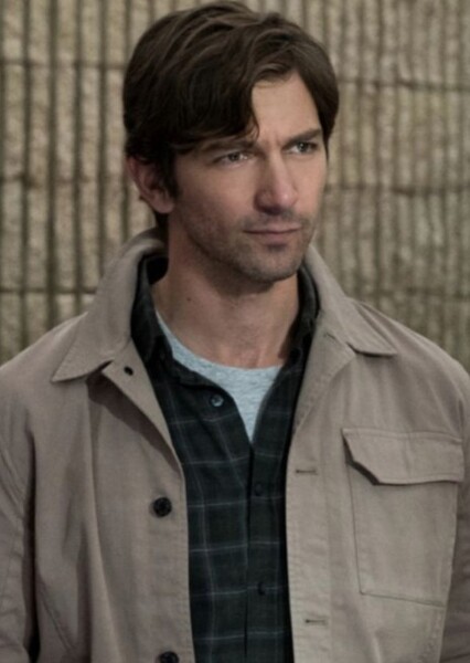 Michiel Huisman photo