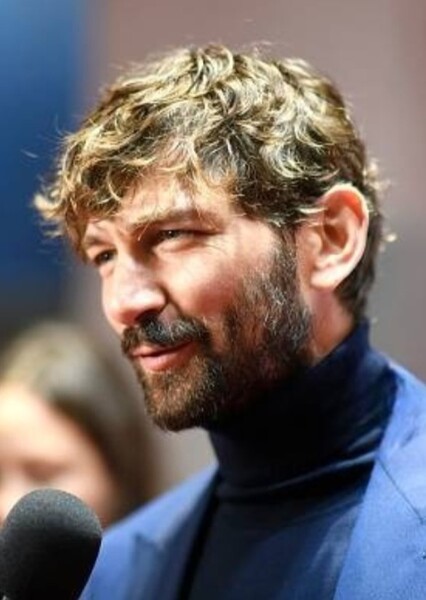 Michiel Huisman photo