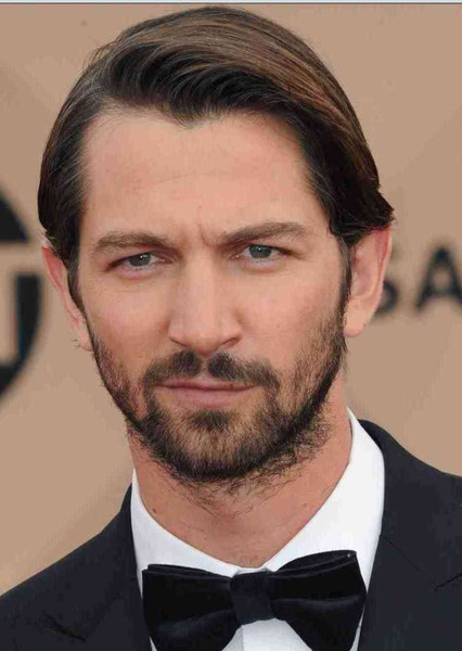 Michiel Huisman photo