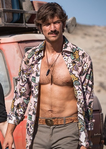 Michiel Huisman photo