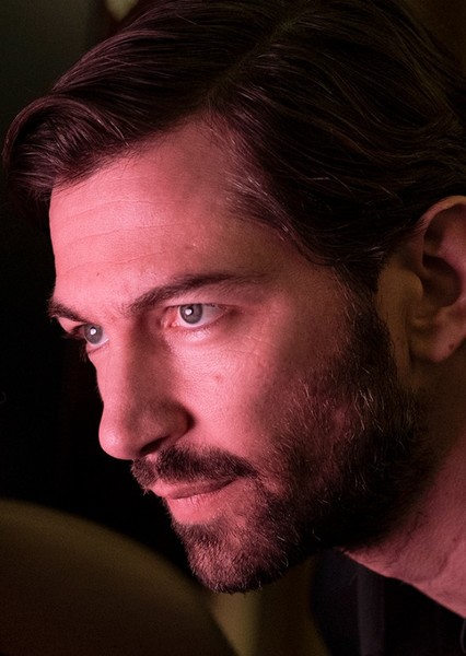 Michiel Huisman photo