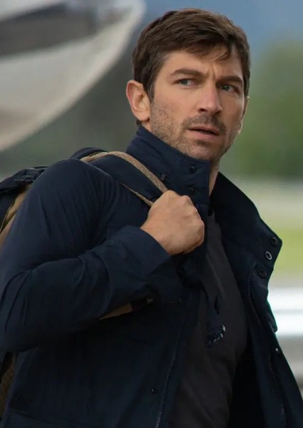 Michiel Huisman photo