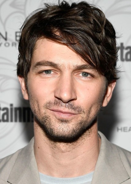 Michiel Huisman photo