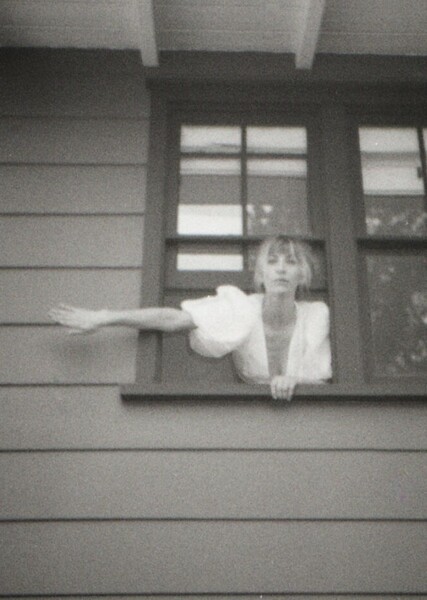 Mickey Sumner photo