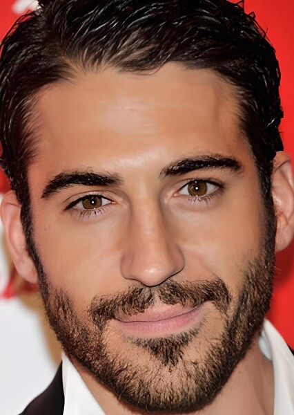 Miguel Ángel Silvestre photo