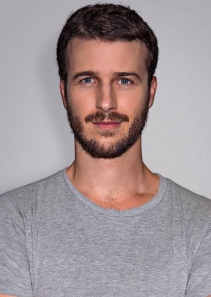 Miguel Thiré photo