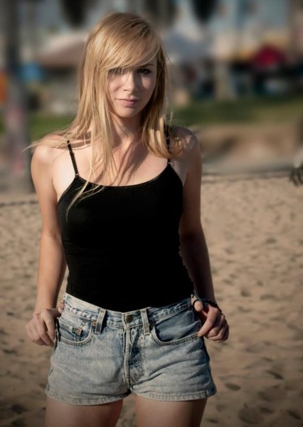 Mika Boorem photo