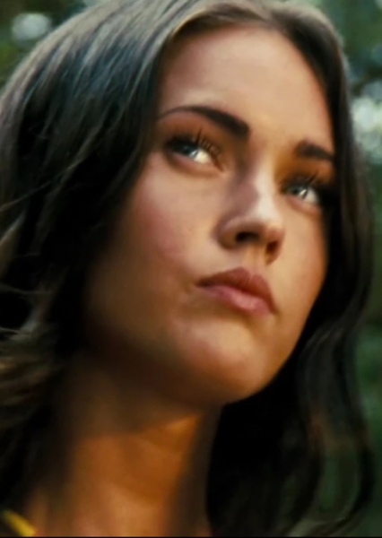 Mikaela Banes (Megan Fox) photo