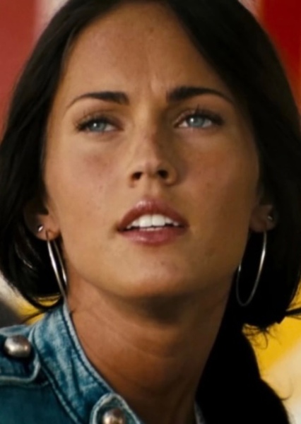 Mikaela Banes (Megan Fox) photo