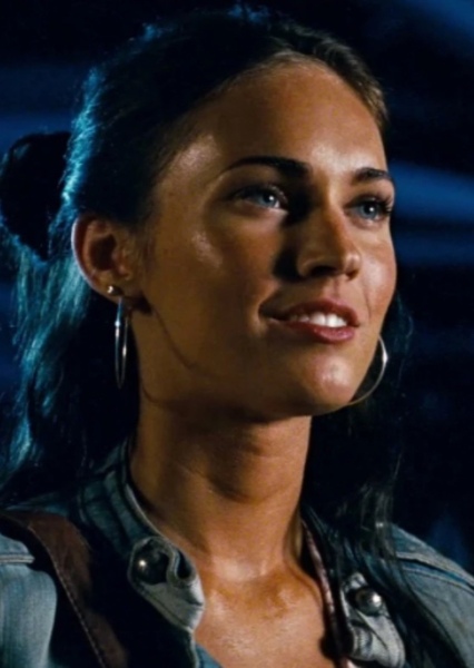 Mikaela Banes (Megan Fox) photo