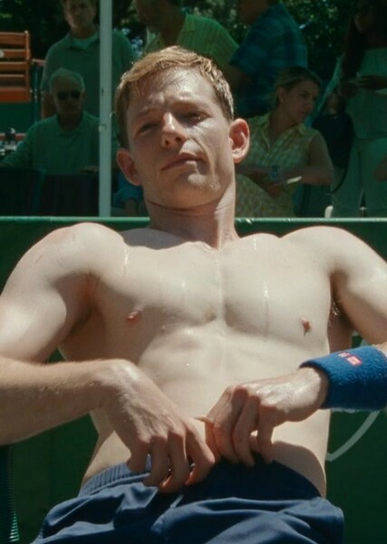 Mike Faist photo