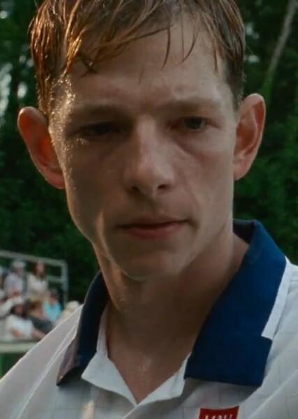 Mike Faist photo