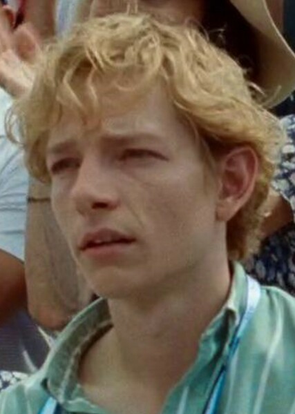 Mike Faist photo