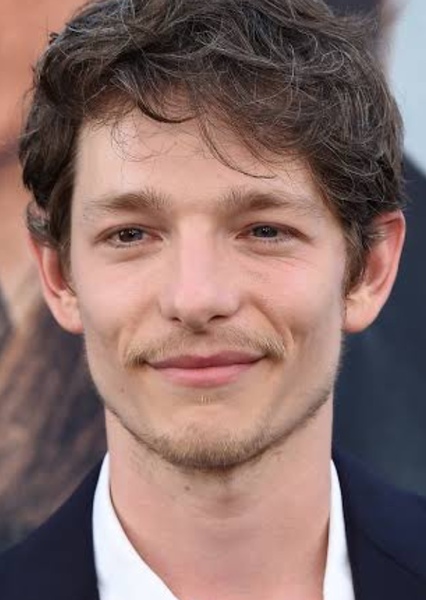 Mike Faist photo