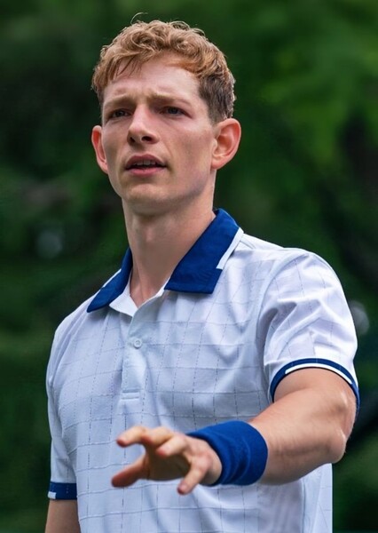 Mike Faist photo