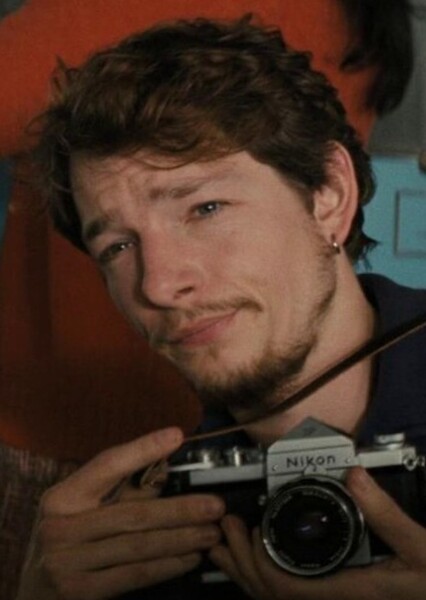 Mike Faist photo
