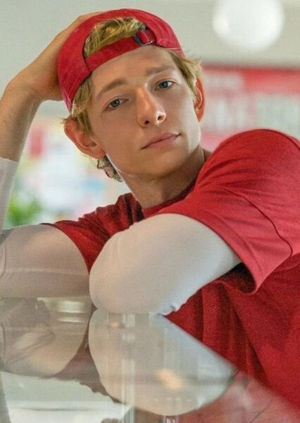 Mike Faist photo