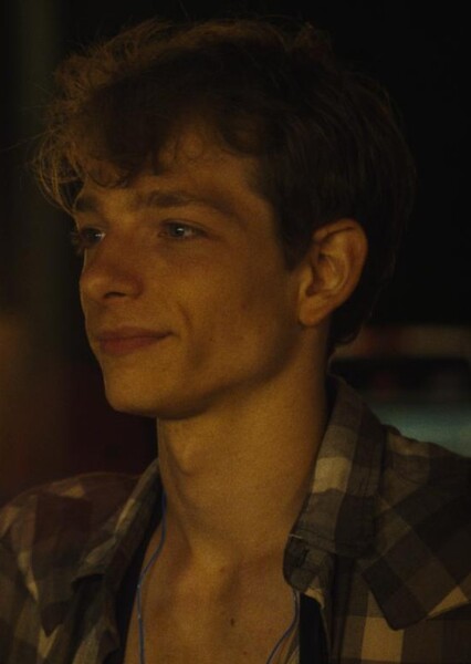 Mike Faist photo