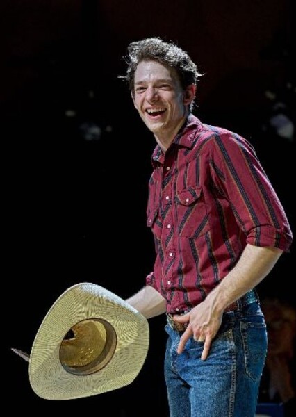Mike Faist photo
