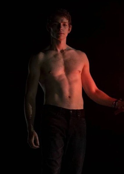 Mike Faist