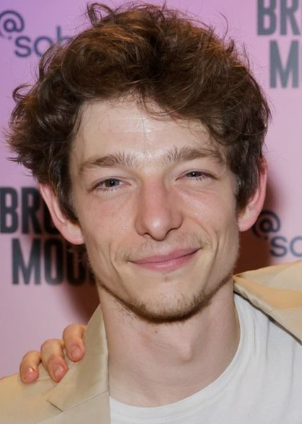 Mike Faist photo