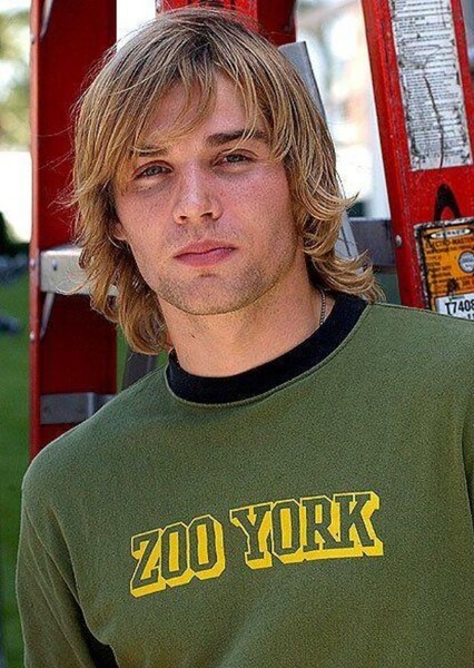 Mike Vogel photo