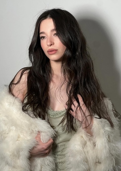 Mikey Madison photo