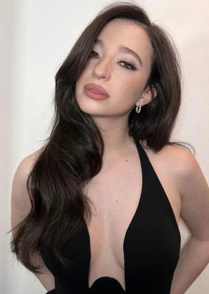 Mikey Madison photo