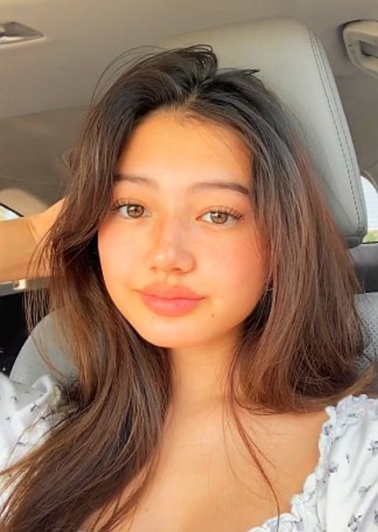Miku Martineau photo