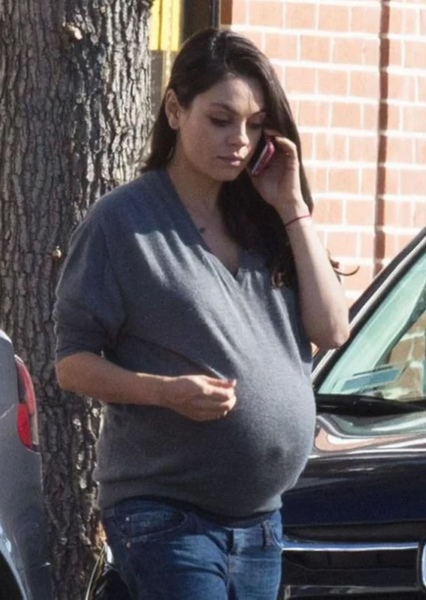 Mila Kunis photo