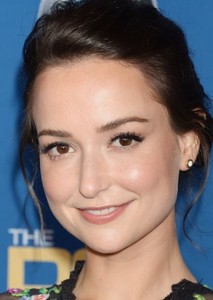 Milana Vayntrub