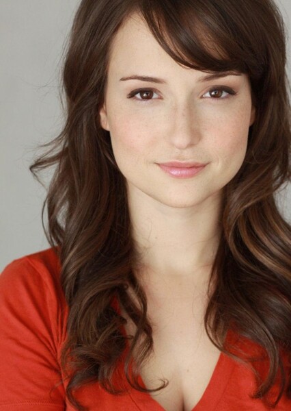 Milana Vayntrub photo