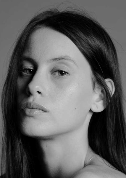 Milena Smit photo