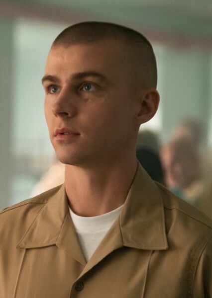 Miles Heizer photo