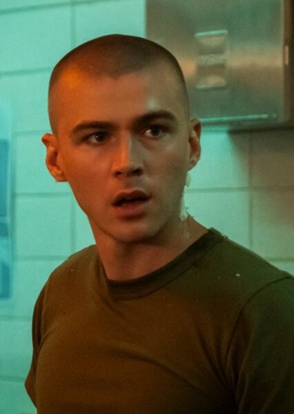Miles Heizer photo