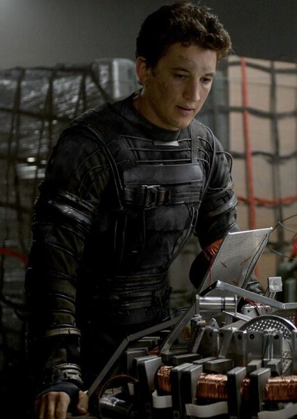 Miles Teller photo