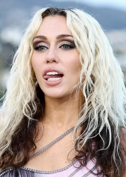 Miley Cyrus photo