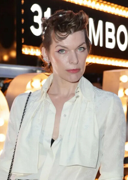 Milla Jovovich photo