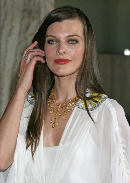Milla Jovovich photo