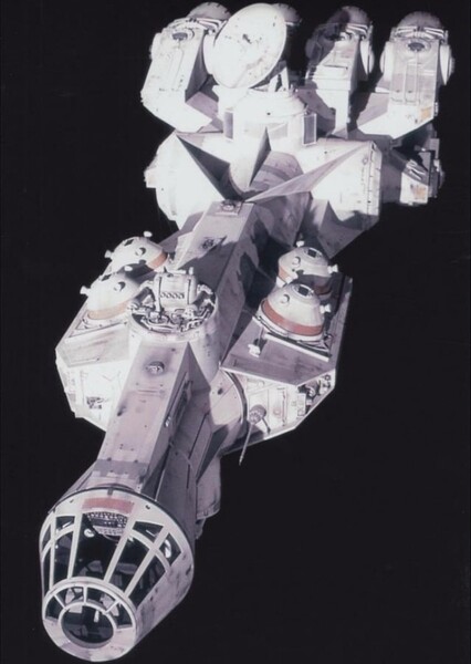 Millennium Falcon photo