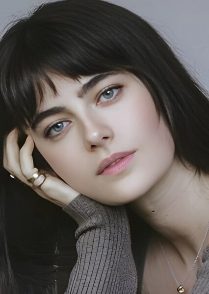 Millie Brady photo