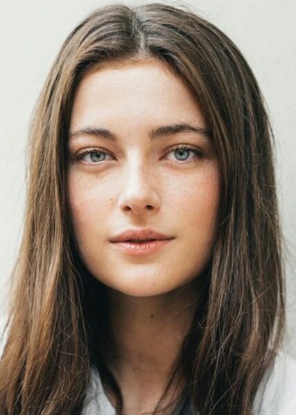 Millie Brady photo