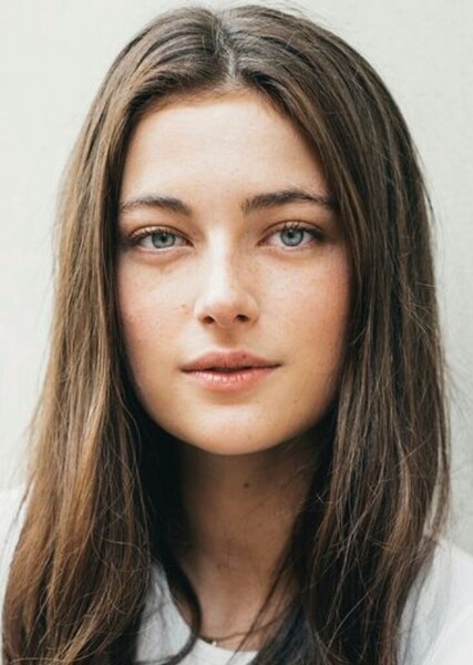Millie Brady photo