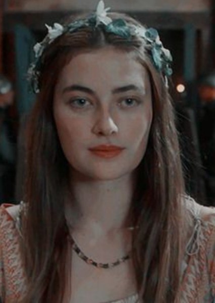 Millie Brady photo