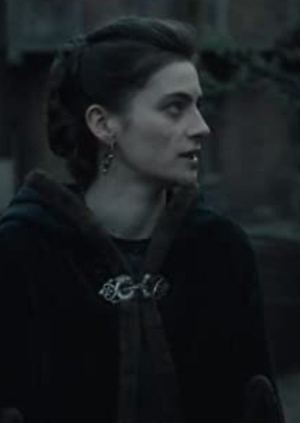 Millie Brady photo