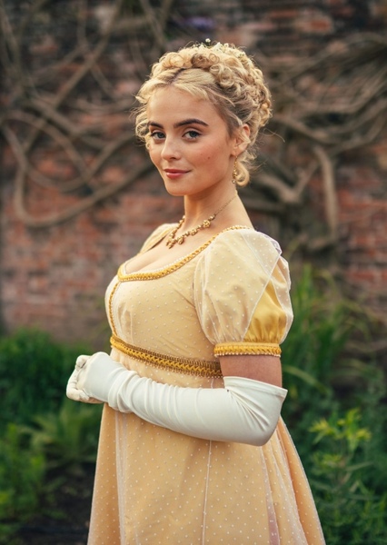 Millie Gibson photo